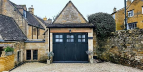 The Little Mews